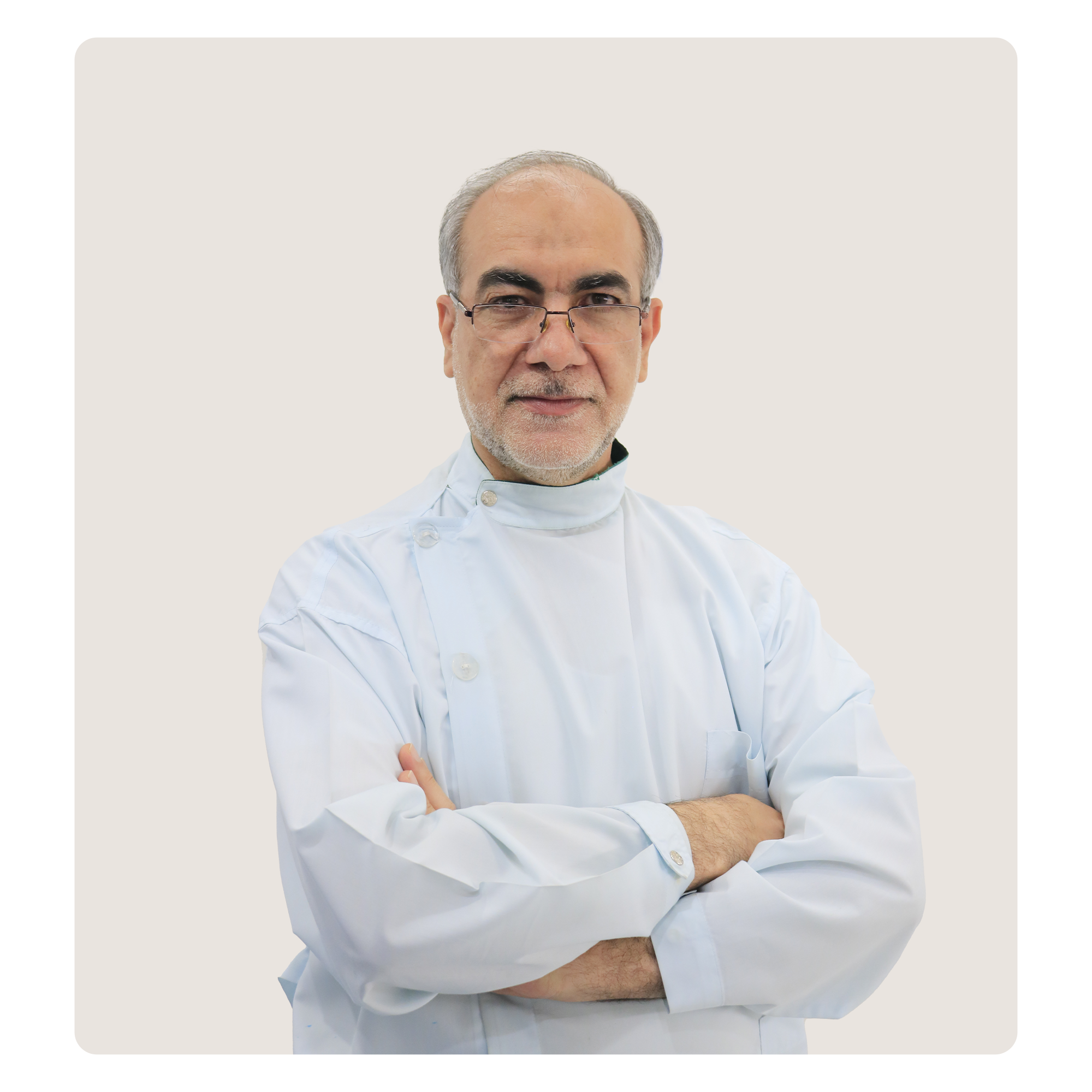دکتر باقری (جراح دندانپزشک)