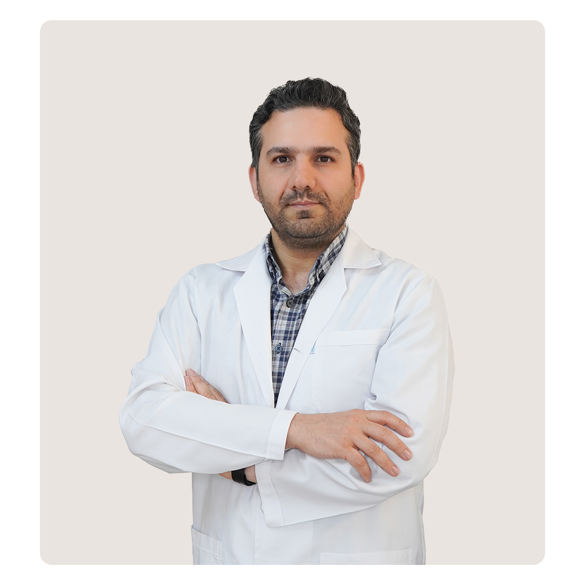 دکتر همتی (فوق تخصص شبکیه-چشم)